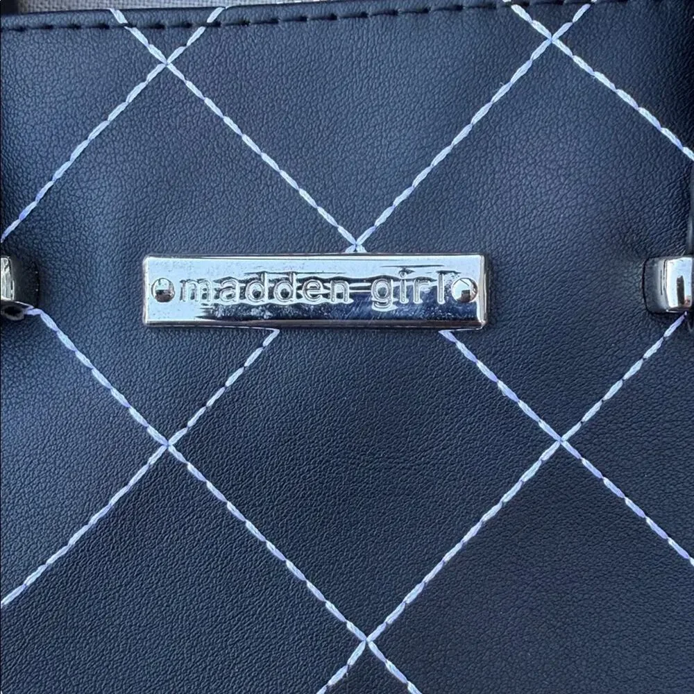 Steve Madden Black & White Satchel purse